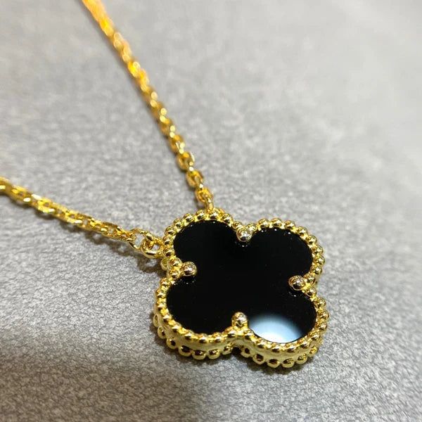 LUCKY CLOVER NECKLACE | BLACK/GOLD