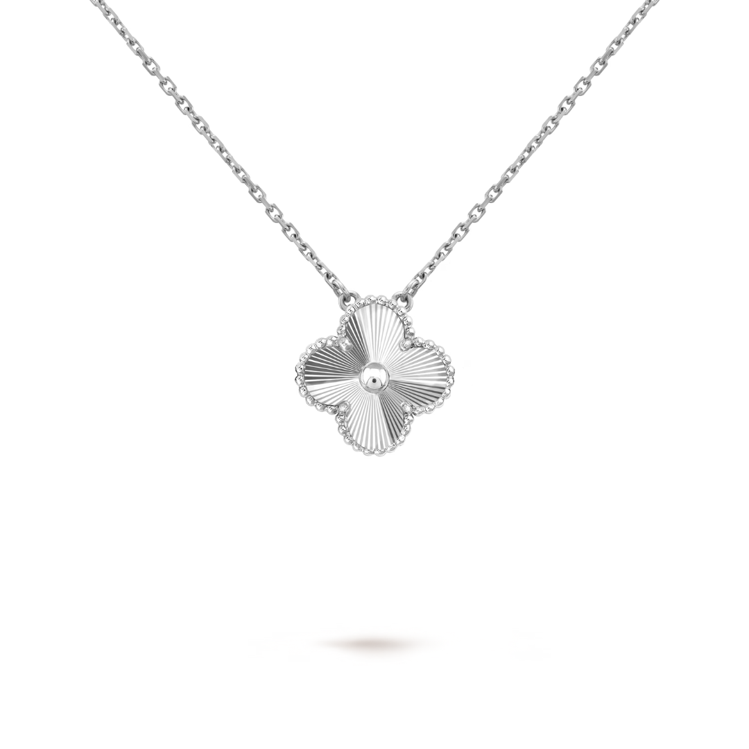 LUCKY CLOVER NECKLACE | SILVER