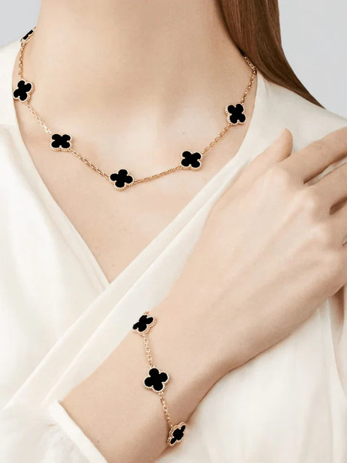 LUCKY CLOVER BRACELET | BLACK