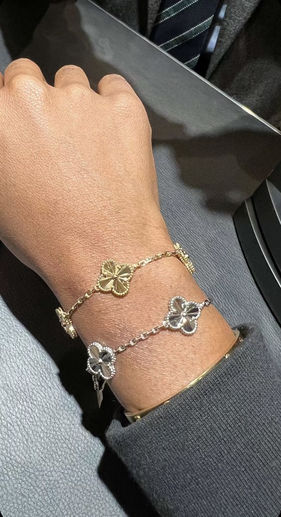 A LUCKY CLOVER BRACELET SET | SILVER + GOLD